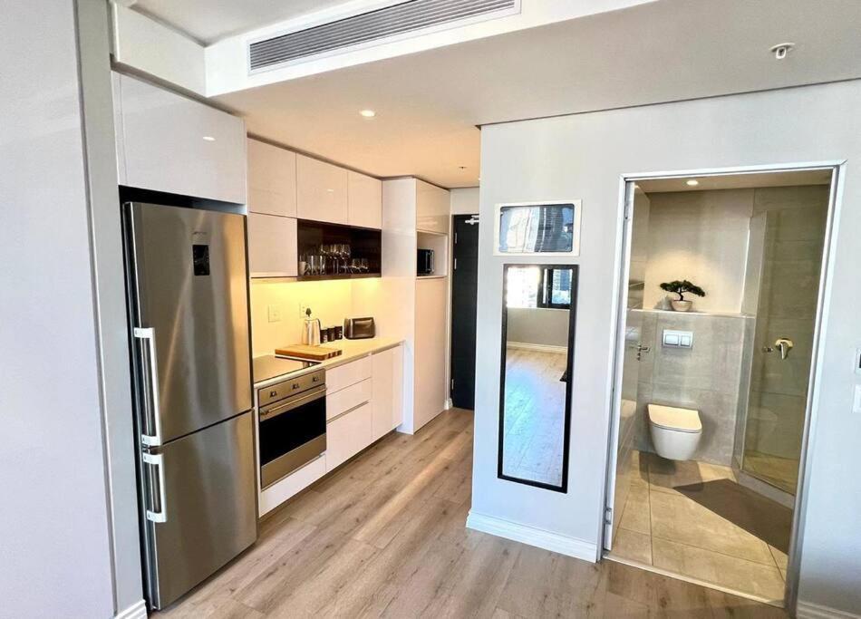 Skyline Views Stylish Studio With Pool, Parking No Load Shedding Кейптаун Екстер'єр фото