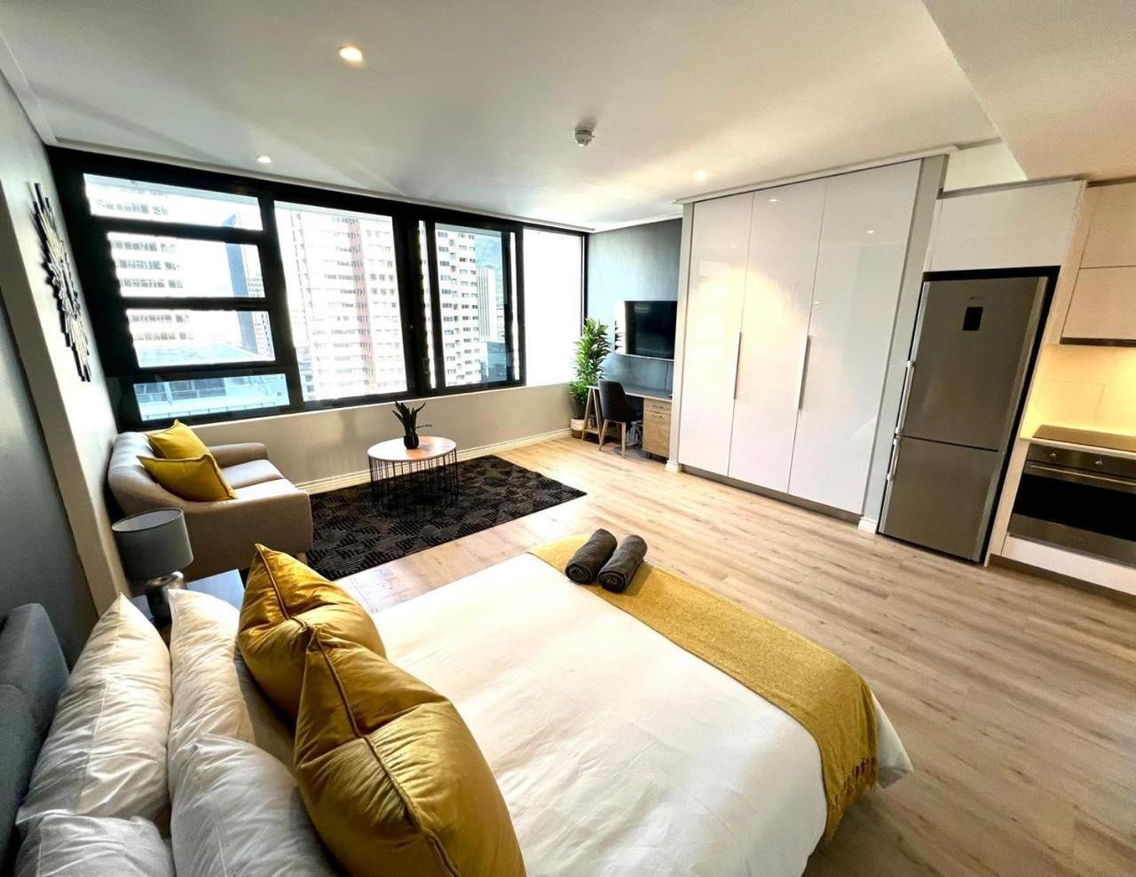 Skyline Views Stylish Studio With Pool, Parking No Load Shedding Кейптаун Екстер'єр фото